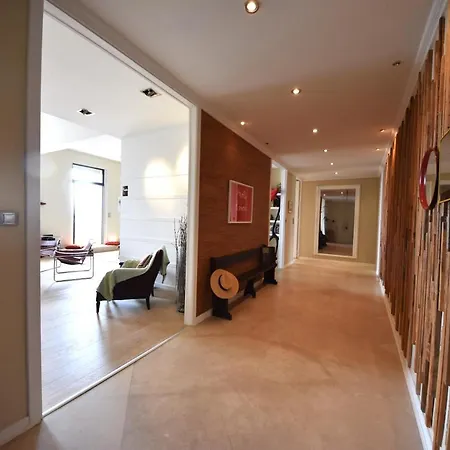 Mv Gallery Collection, Beau Bourgeois Vue